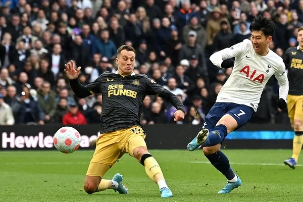 Taruhan Liga Premier: Menguasai Taruhan Set Piece untuk Uang Tunai Tendangan Sudut