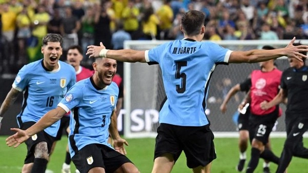 Pelatih Brasil Dorival Junior Ditinggalkan Pemain Saat Adu Penalti Krusial Copa America