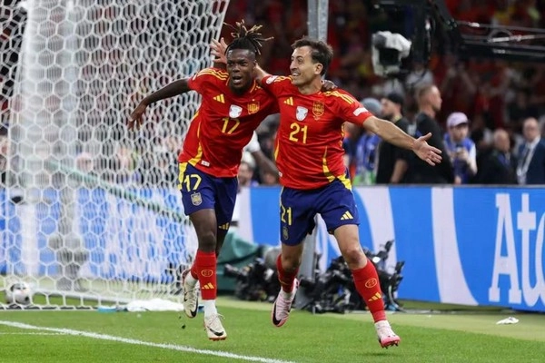 Kemenangan Spanyol: Nico Williams dan Oyarzabal Memimpin Menuju Kejayaan Euro 2024