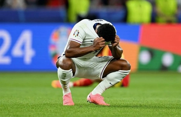 Kemenangan Spanyol: Nico Williams dan Oyarzabal Memimpin Menuju Kejayaan Euro 2024