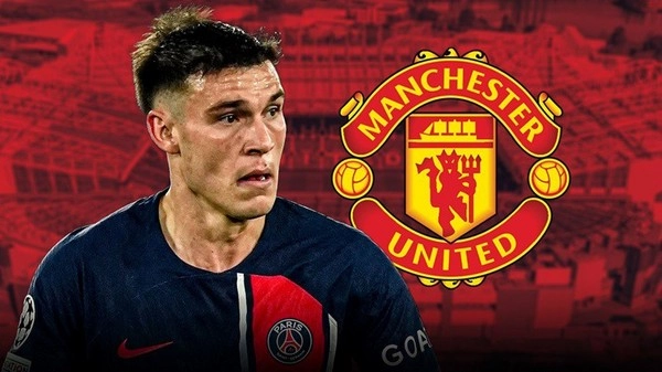 Manchester United Mendekati Manuel Ugarte, PSG Ajukan Pinjaman dengan Kewajiban Pembelian