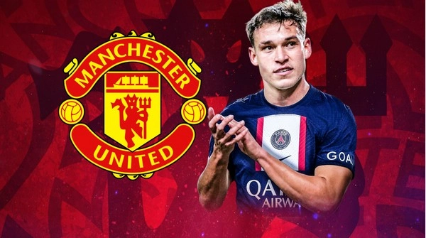 Manchester United Mendekati Manuel Ugarte, PSG Ajukan Pinjaman dengan Kewajiban Pembelian