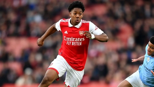 Gabriel Martinelli memuji Myles Lewis-Skelly meski Arsenal mengalami kemunduran saat melawan Aston Villa
