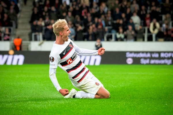 Raksasa Liga Primer Berebut Bintang Baru Serie A, Gustav Isaksen